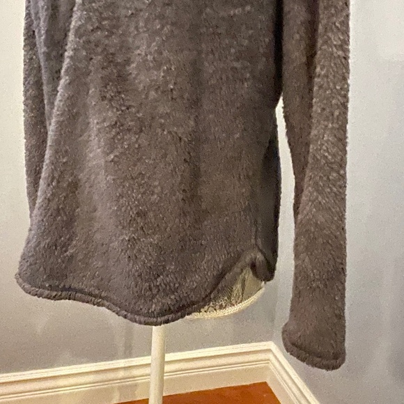 H&M Quarter Zip Teddy Pullover - Picture 5 of 7